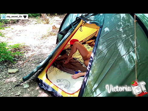 ❤️ Difilmkan di kamera Pria brengsek yang bersemangat dari Orang Asing di dalam tenda ❤ Seks berkualitas di id.porno-filmy.ru ️❤